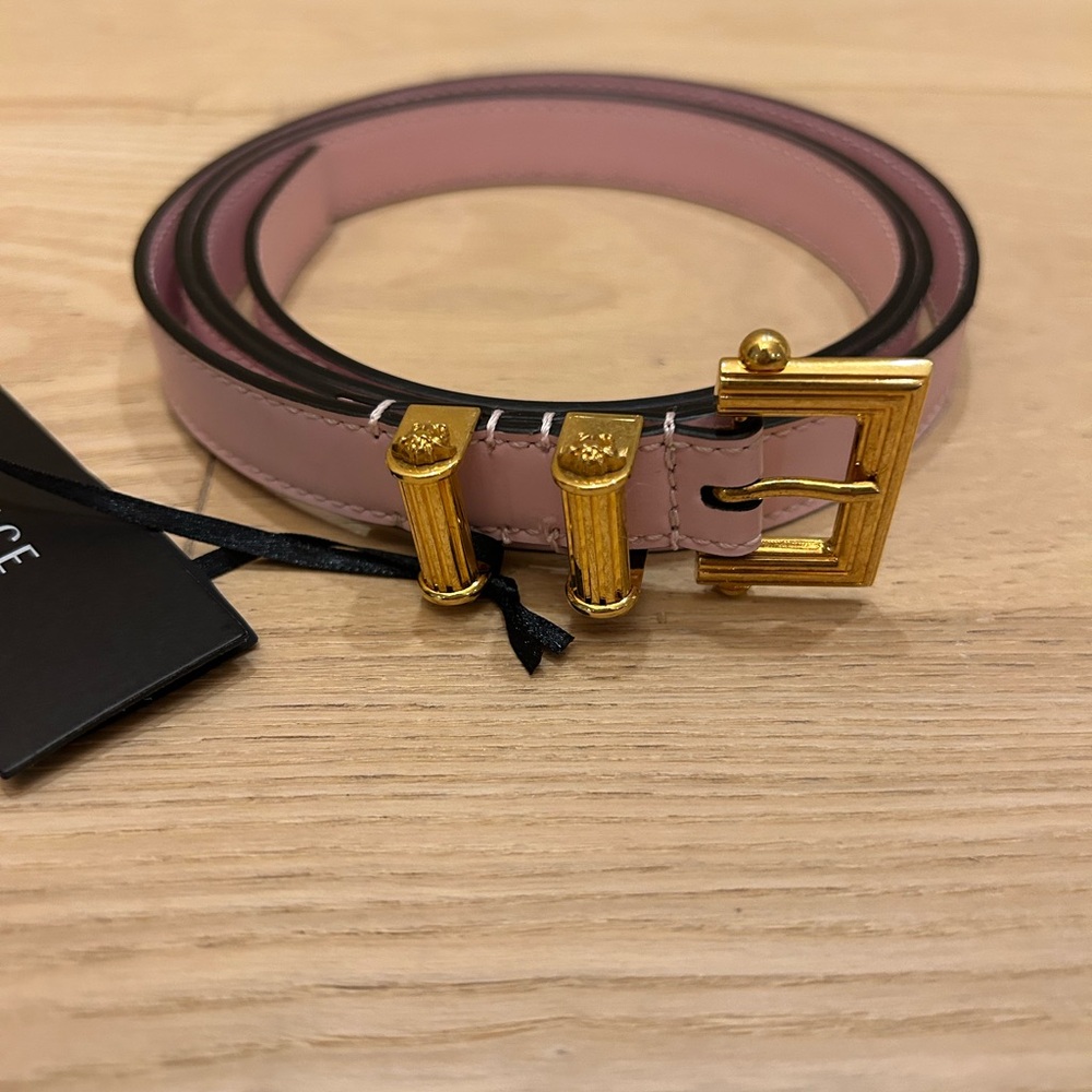 Versace - Picture 3 of 5